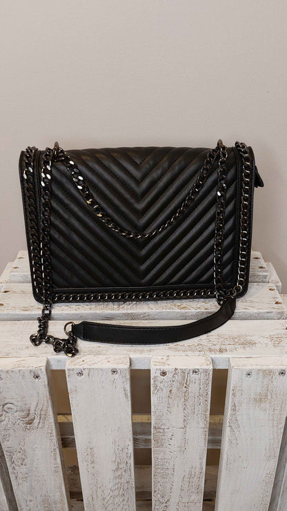 Quilted chain detail bag